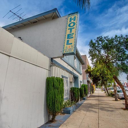 Pride Hotel Commerce Exterior photo