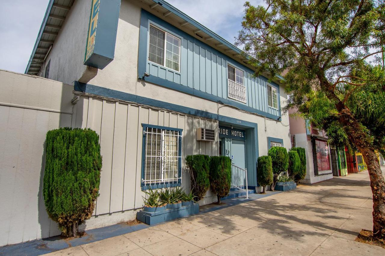 Pride Hotel Commerce Exterior photo