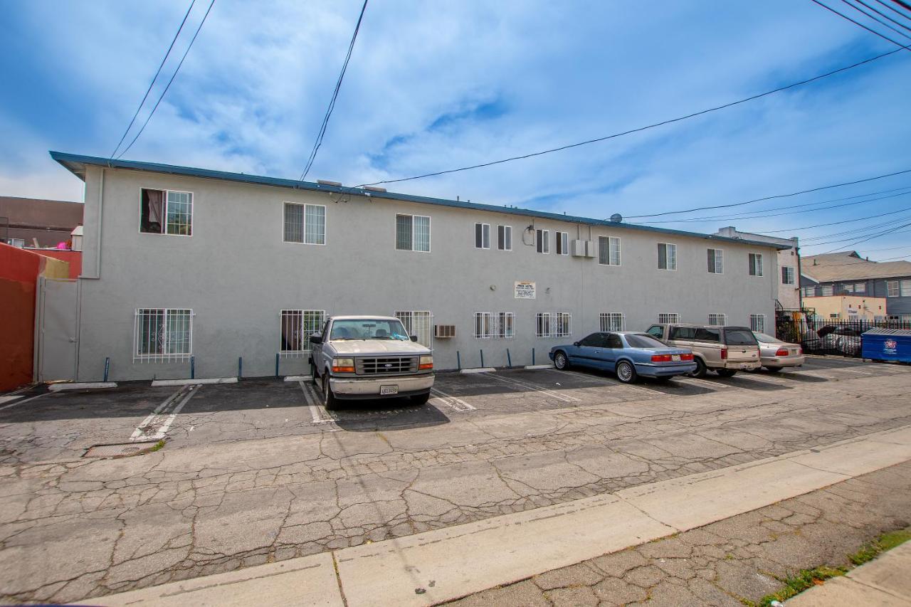 Pride Hotel Commerce Exterior photo